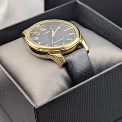 W1💛⌚Timex Men’s Watch TW2R87100 – Gold Tone Case – Black Dial – Leather Strap👌✨