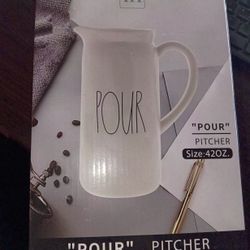 Inspired Home "Pour" Pitcher