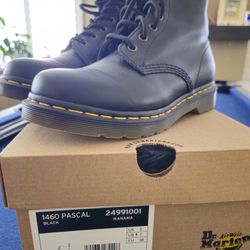 Dr. Martens Size 7