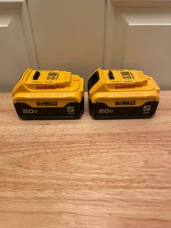 New Dewalt Batteries 20V 5AH $65 Each Cada Una