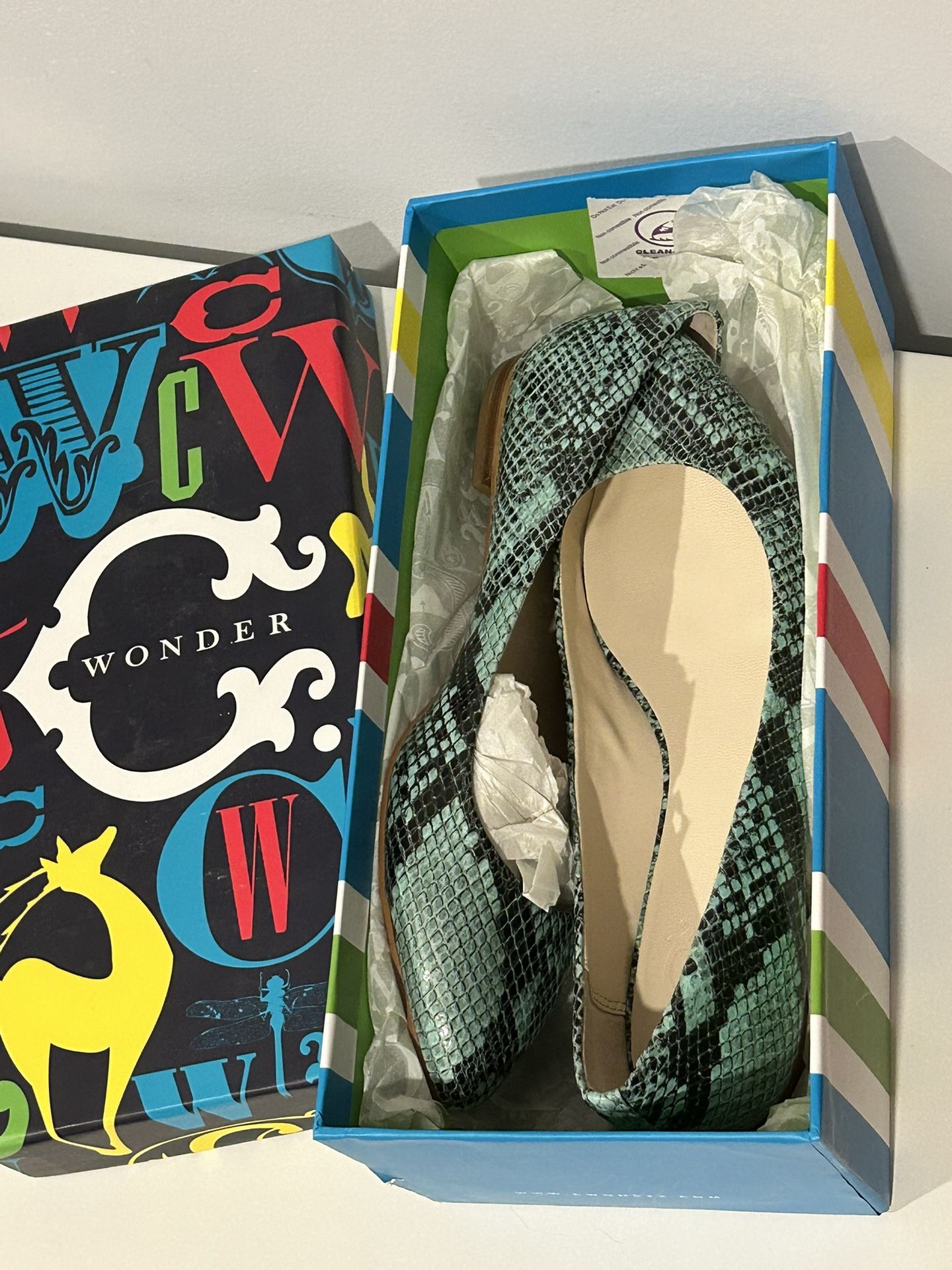 C Wonder - Women’s Flats