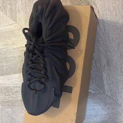 yeezy shoes men