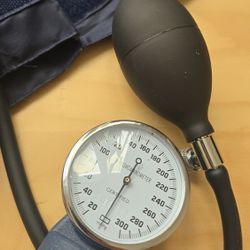 Manual adult BP cuff