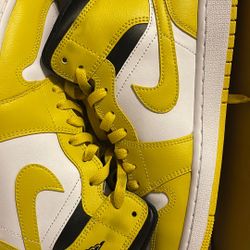 Woman Jordan 1