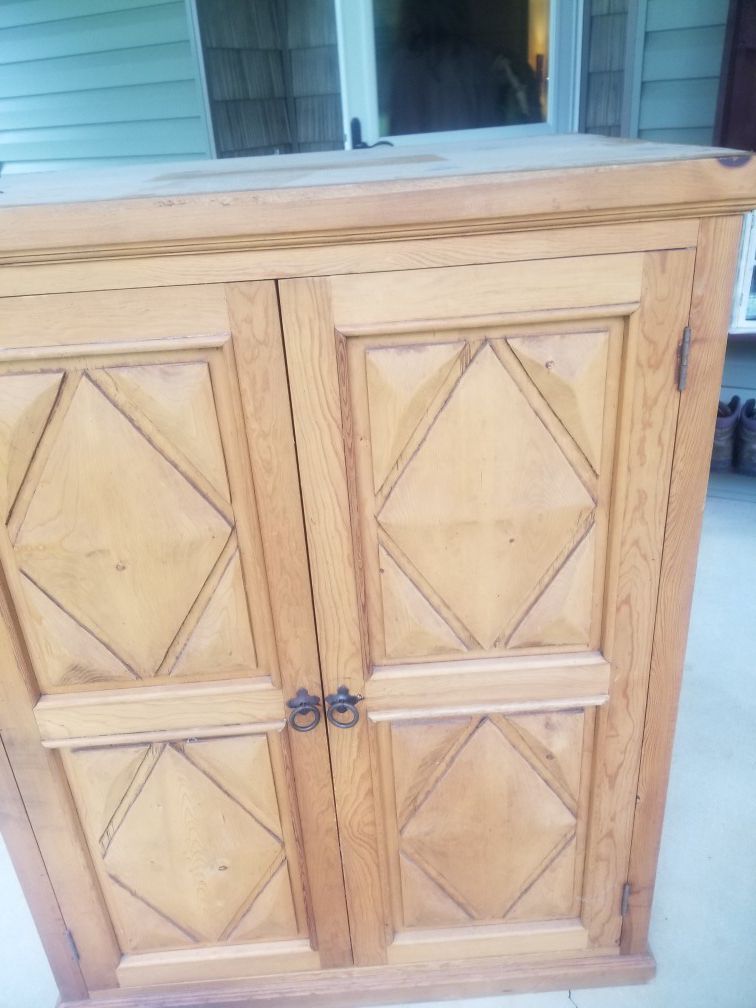 Cabinet with metal stand