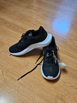 NEW Reebok Energen lux running/course Women Shoes size 8.5.