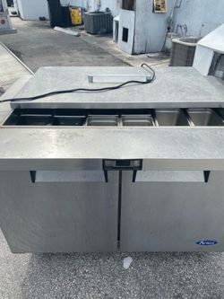 Restaurant sandwich unit