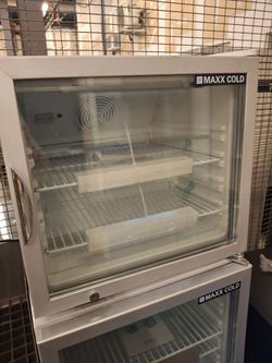 Countertop freezer