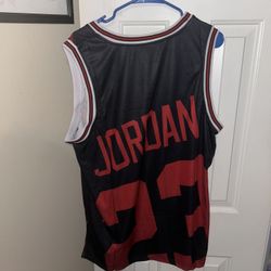 Michael Jordan Chicago Bulls black & red jersey size L
