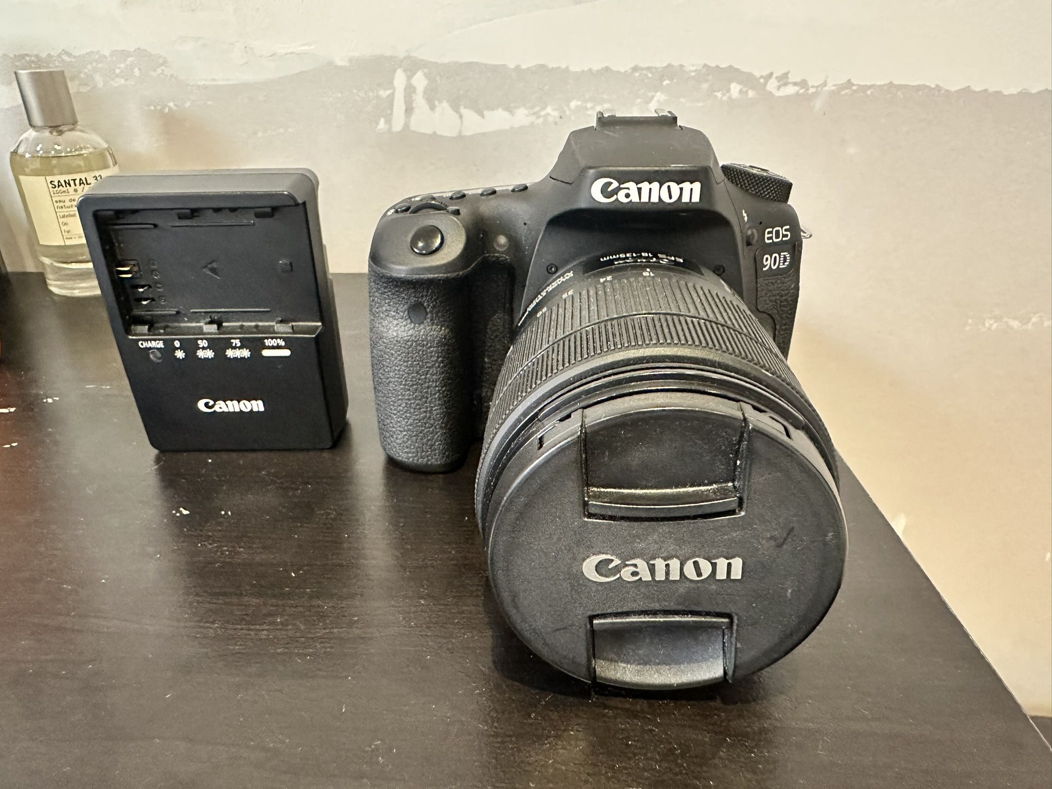 CANON EOS 90D with CANON LENS EFS 18-135MM
