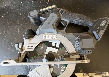 FLEX 24V Brushless 6-1/2" In-Line Circular Saw (FX2131A) - Tool Only