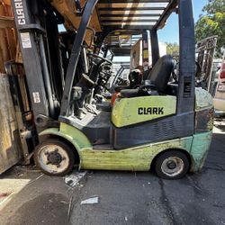 CLARK FORKLIFT !! FORKLIFT CLEARANCE - LIMITED STOCK