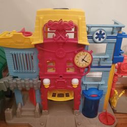 Gotham City Town Buildings