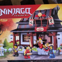 LEGO Ninjago Four Weapons Blacksmith 15th Anniversary