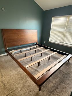 King Size Bed Frame (like new)