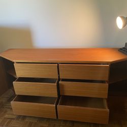 Dresser And Chest Of drawers