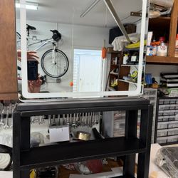 New- Makeup Light Mirror - Black 