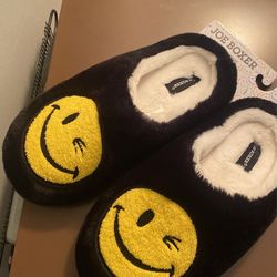 New Women’s Slippers 7.5 