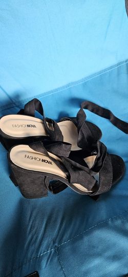 Black heels - Fashion Nova