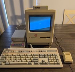 Vintage Apple Macintosh Plus