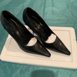 Ellemenno Black Shoes Size 6-1/2