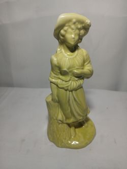 Stanford pottery yellow figurine dutch colonial woman