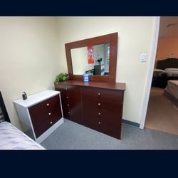 $449 Dresser With Mirror Cherry And Nightstabd Premium 