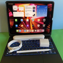 256GB Apple IPad Pro 11” 3rd Generation (2021 Model / M1 chip/ Liquid Retina) with stylus pen, keyboard case & Accesories