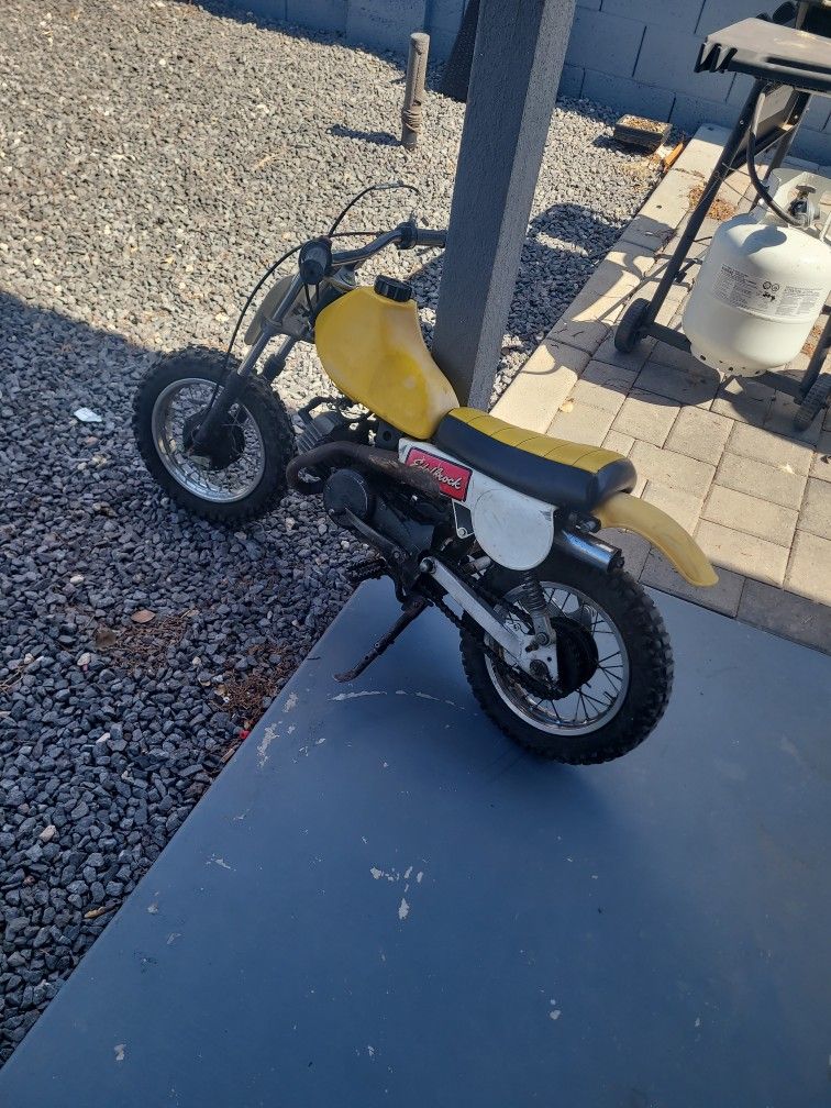 Classic Suzuki Jr 50
