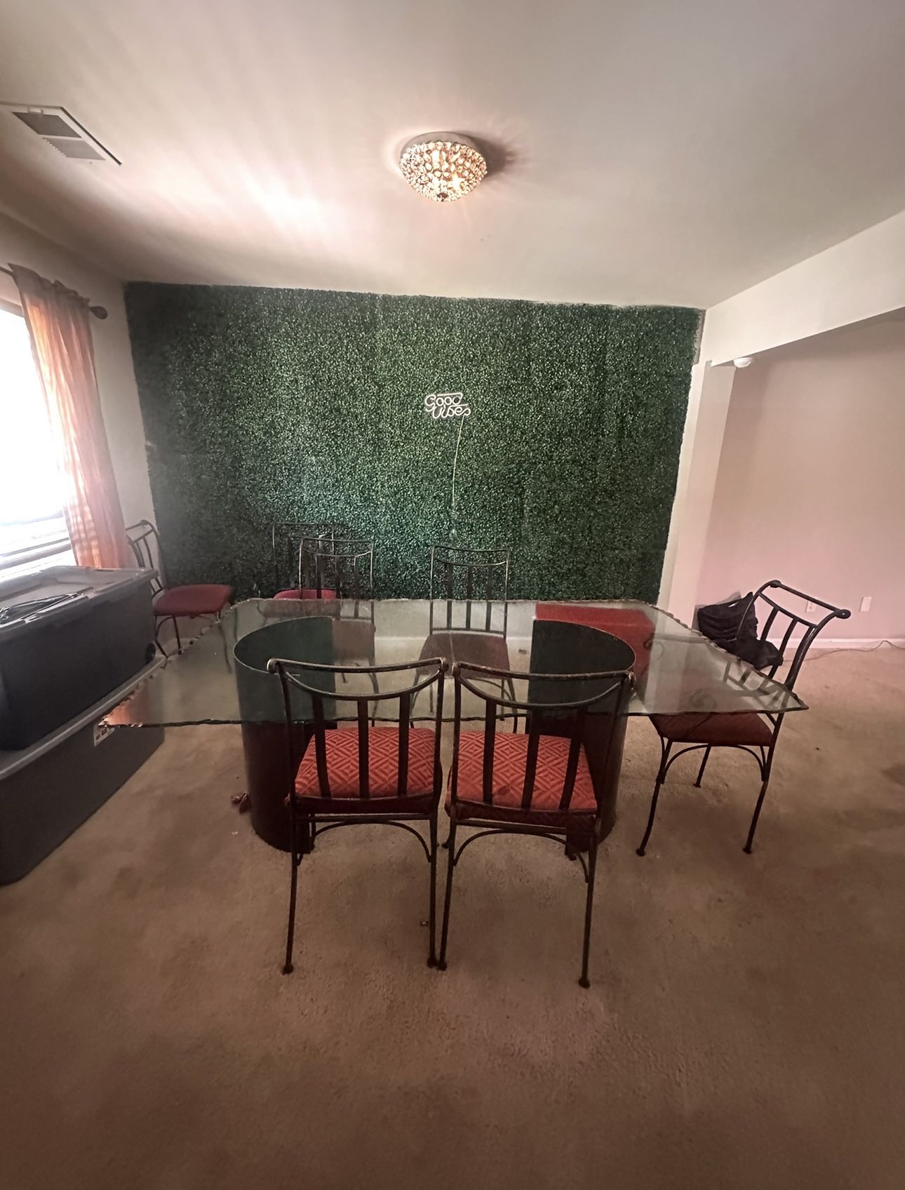 8 seater Dining Room Table 