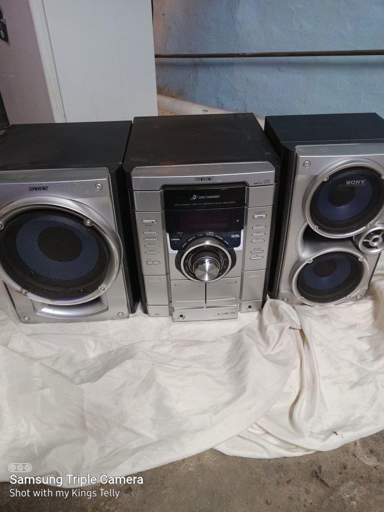 Sony Am/fm, Cassette , 3 Cd Disc Changer Stereo With Sub Woofer