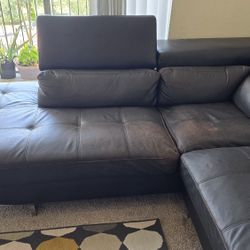 Modern Black Sectional Sofa with Adjustable Headrests