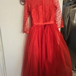 BEAUTIFUL  RED DRESS  SIZE 12/14