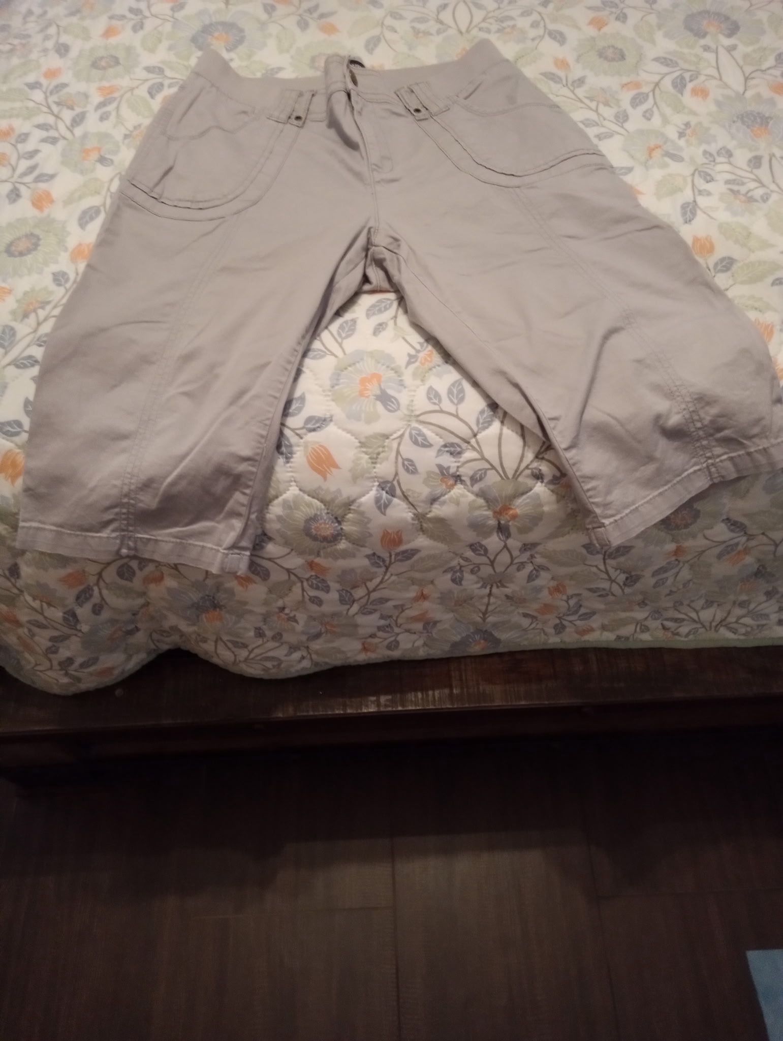 Like New Lee 12p Shorts
