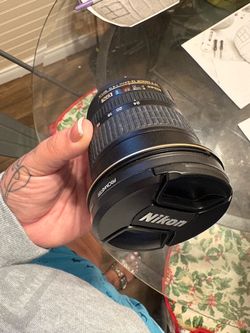 NIKON CAMERA LENS GREAT CONDITION OBO!