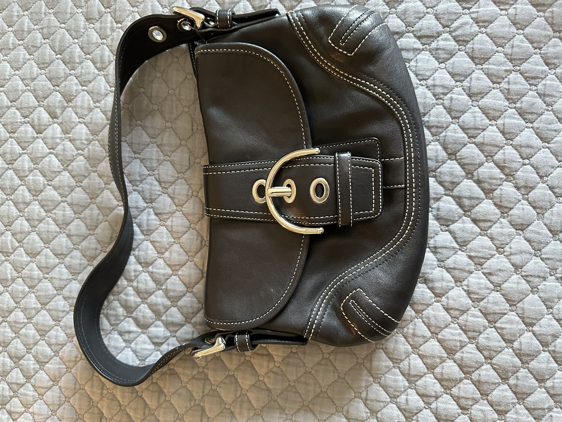 Authentic Vintage Coach Shoulder Bag for Sale in White Plains, NY - OfferUp