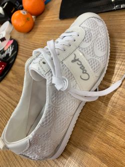Couch brand new size 6 1/2