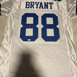 Dez Bryant Autographed Jersey 