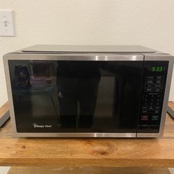 Moving Sale! Everything Must Go! Magic Chef Microwave (with optional stand)