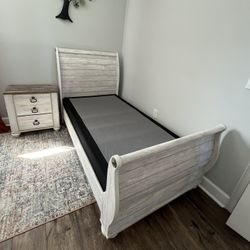 Twin Sleigh Bed Set - White Wash