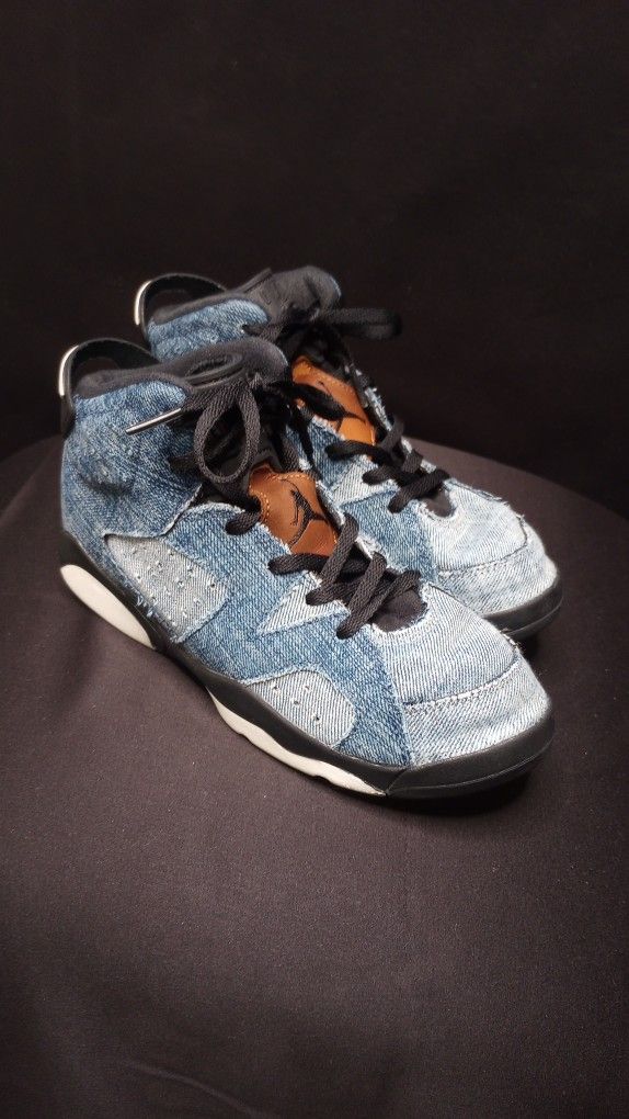 Kids Nike Air Jordan 6 Retro Washed Denim Shoes (Size 3Y)