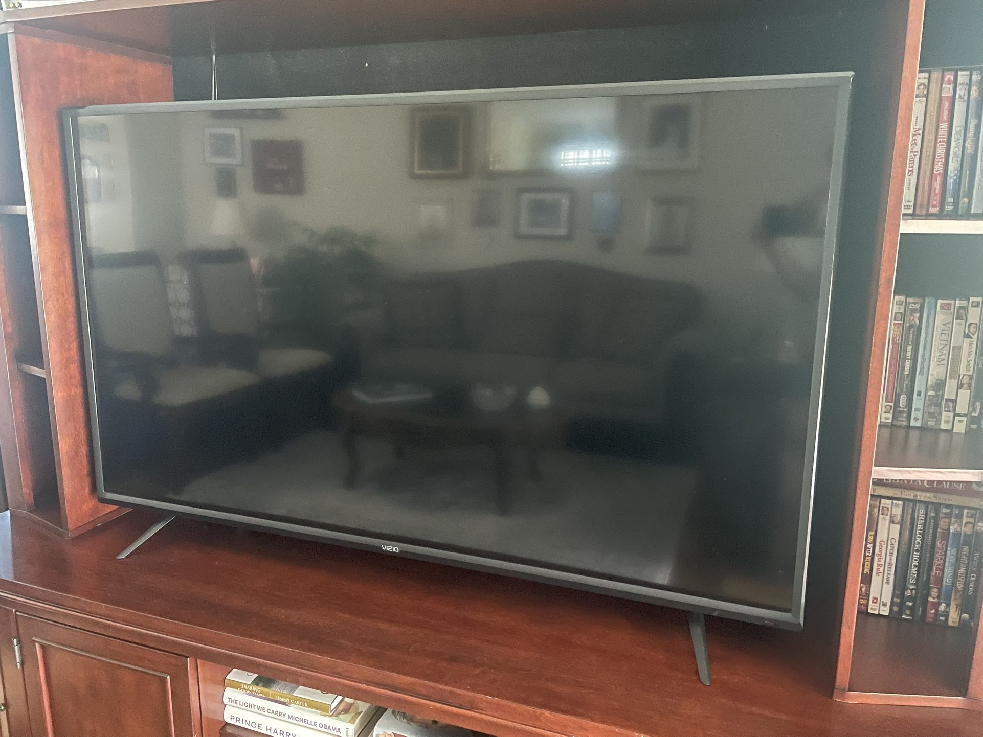 📺 Vizio 55" 4K Smart TV (Model V555-G1) – Great Condition