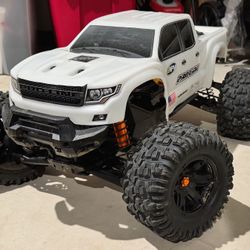 Traxxas Xmaxx 8S RC Monster Truck