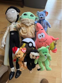 Lot of plushies Yoda, Patrick and TY