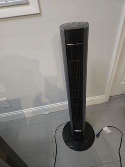 12 Speed Lasko Standing Oscillating Digital Fan