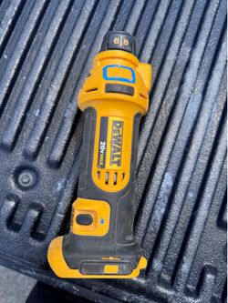 Dewalt cut out tool