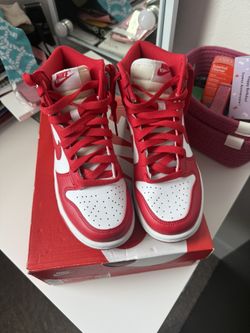Red University High Top Dunk