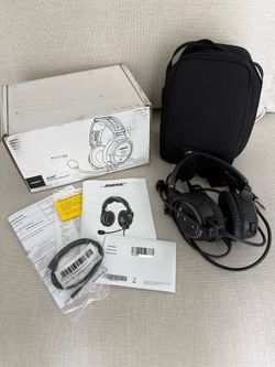 Bose A20 Aviation Headset – Bluetooth – Dual GA Plugs – Excellent Condition