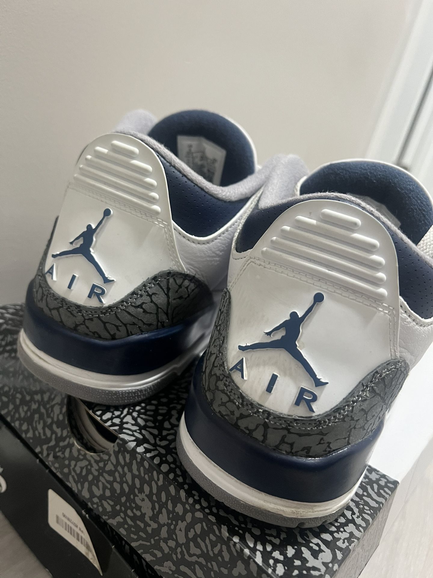 Air Jordan 3 Retro Size 9