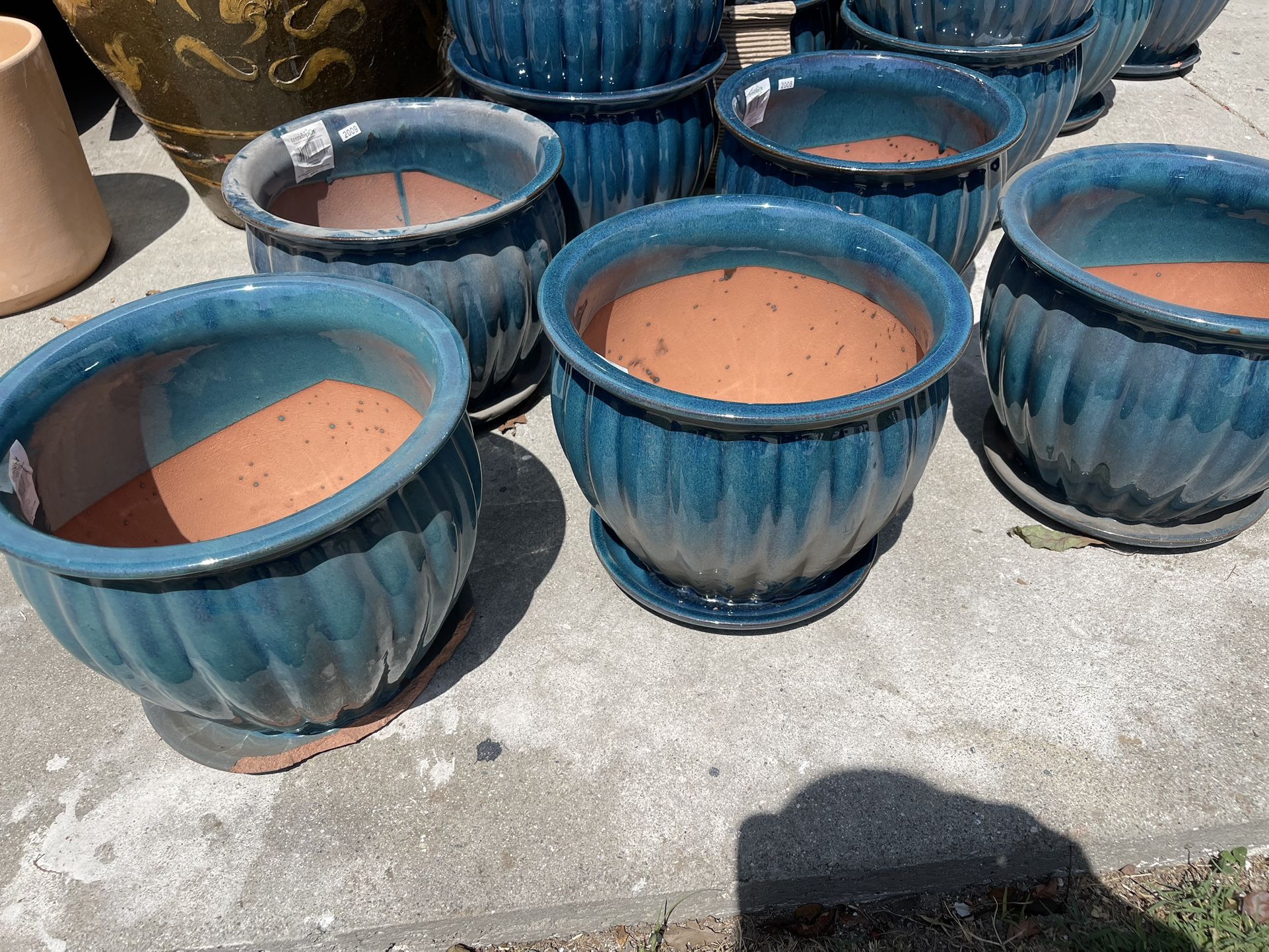 Defective Ceramic Planters-Broken Pots($3 Each )
